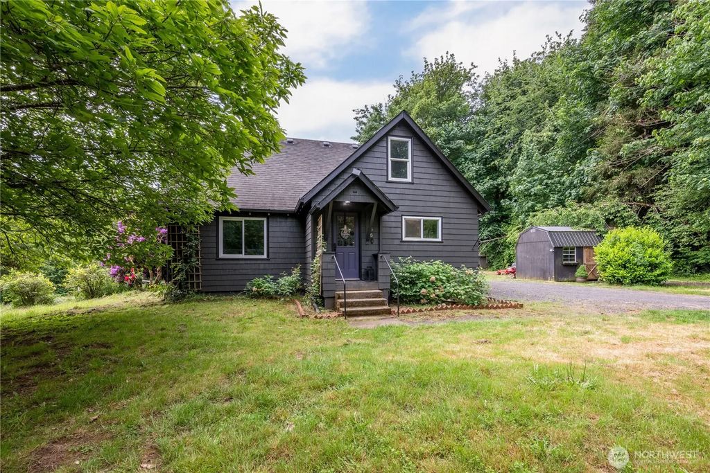 355 Slide Creek Road, Longview