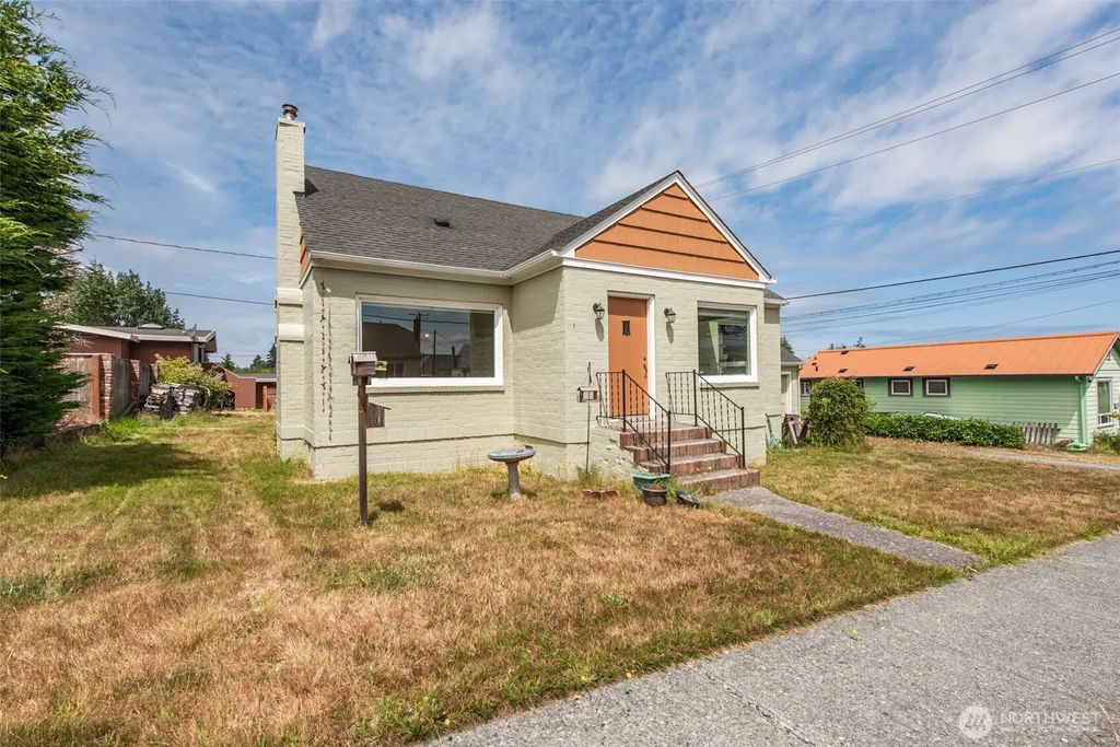 1316 S Laurel Street, Port Angeles