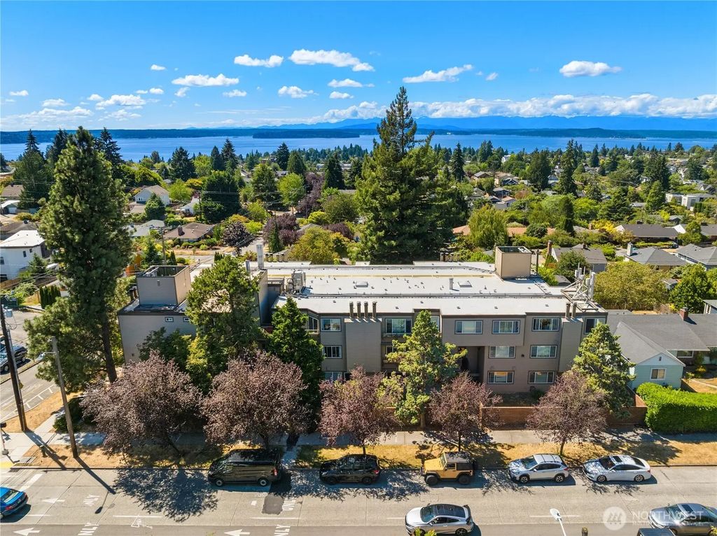 6055 35th Avenue Sw 107, Seattle
