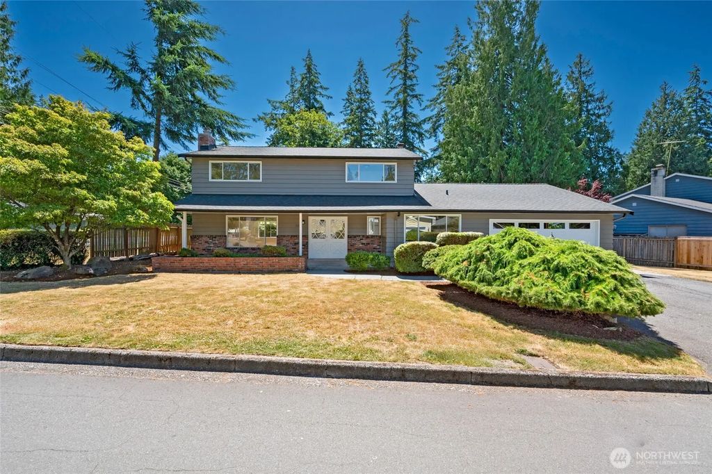 305 Nw 198th Street, Shoreline