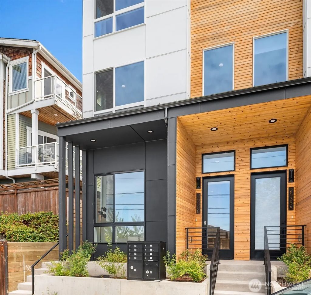 2538 14th Avenue W B, Seattle
