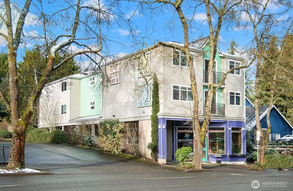 9517 35th Avenue Ne 2a, Seattle