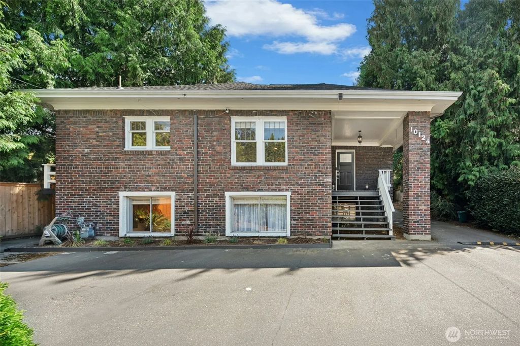 10124 3rd Avenue Nw, Seattle