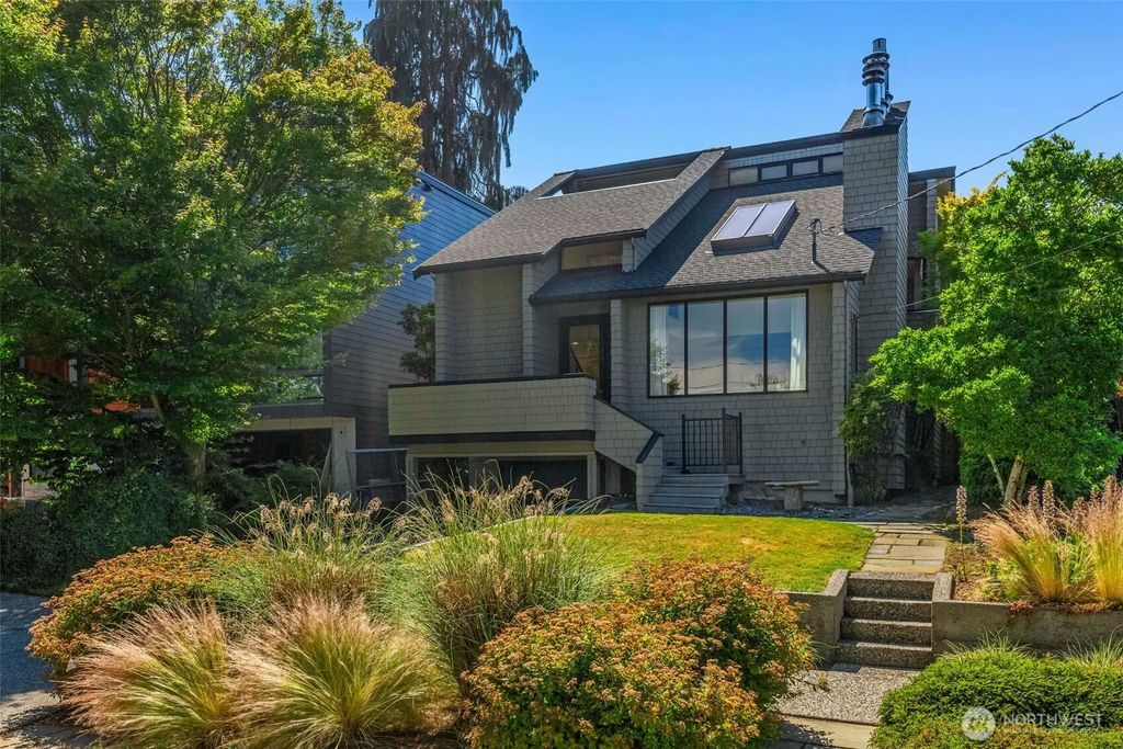 1819 39th Avenue E, Seattle