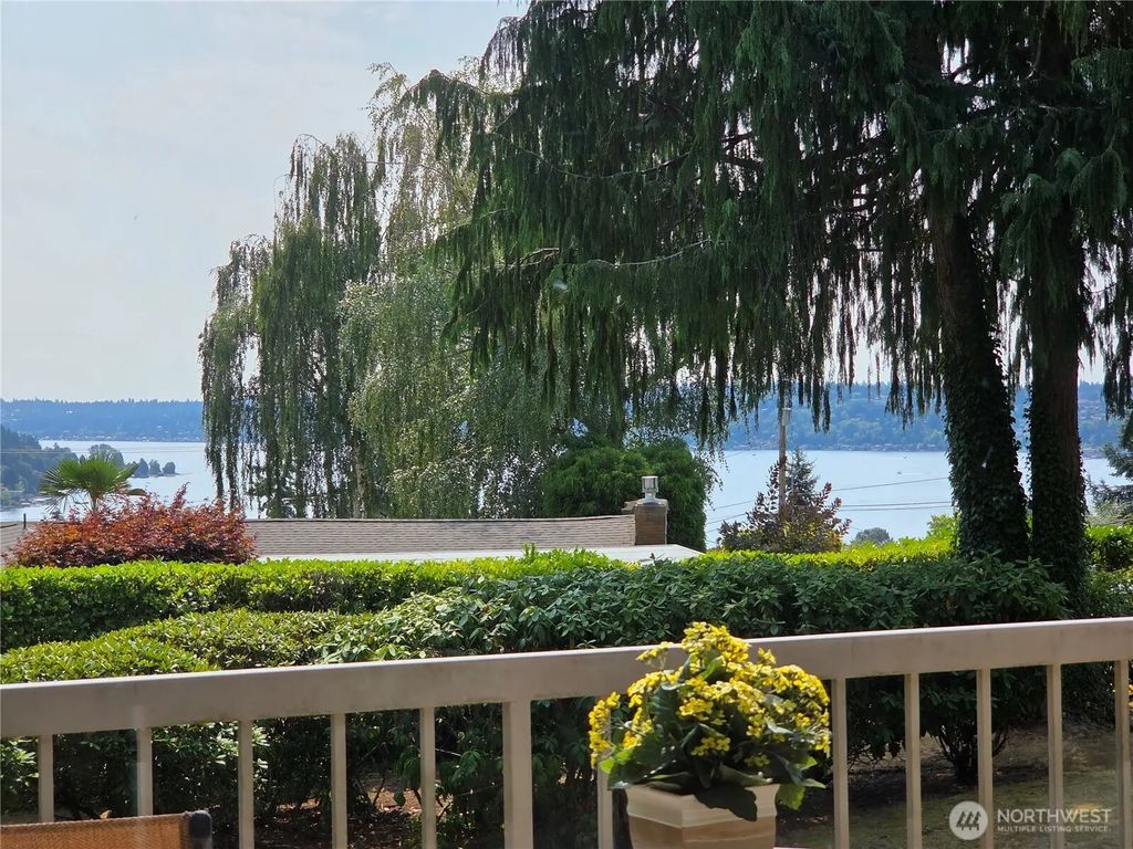 18540 63rd Avenue Ne, Kenmore