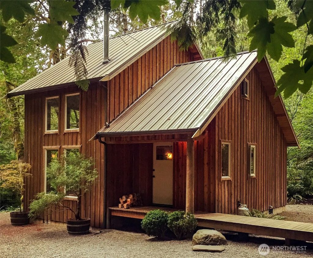 423 Lords Lake Loop, Quilcene