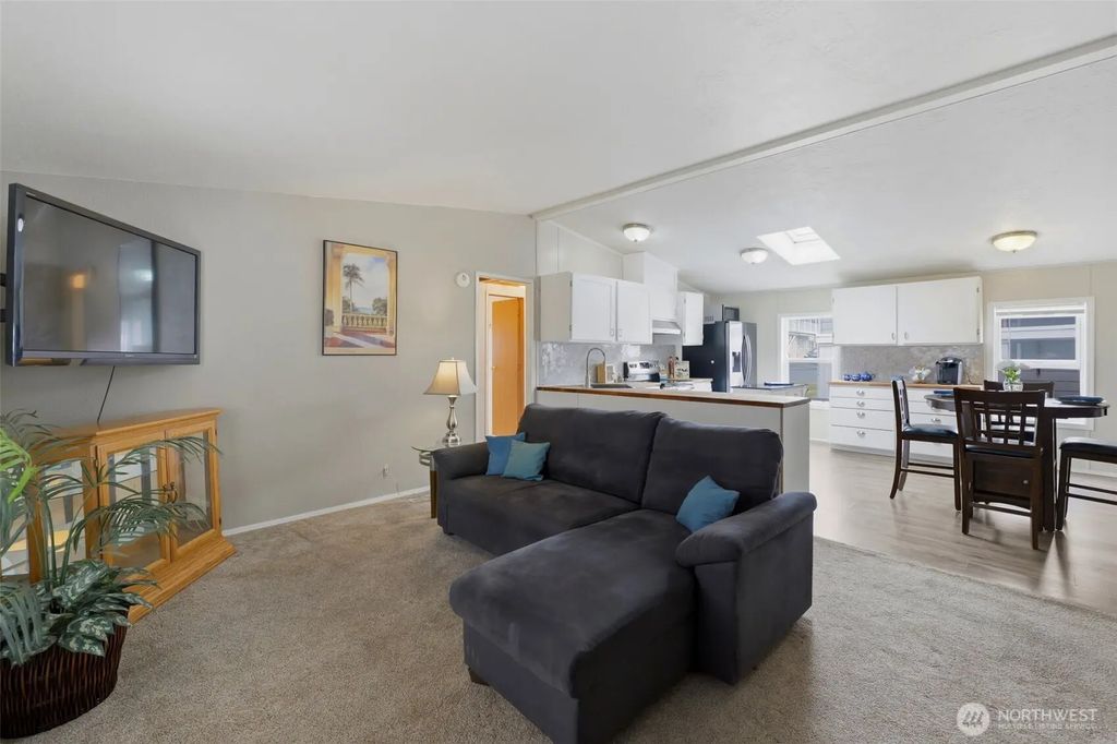 10601 63rd Street Court E 60, Puyallup
