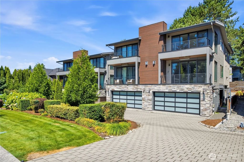 11514 Ne 87th Street B, Kirkland