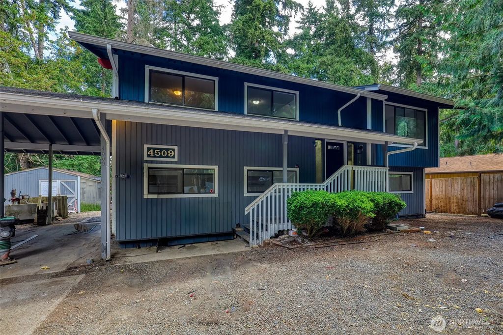 4509 W Tapps Drive E, Lake Tapps