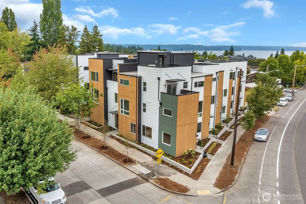 6400 Fauntleroy Way Sw, Seattle