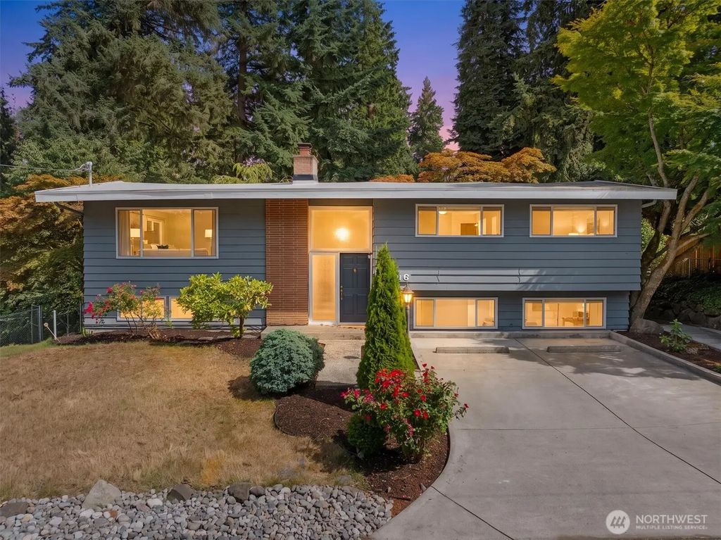 18416 16th Avenue Ne, Shoreline
