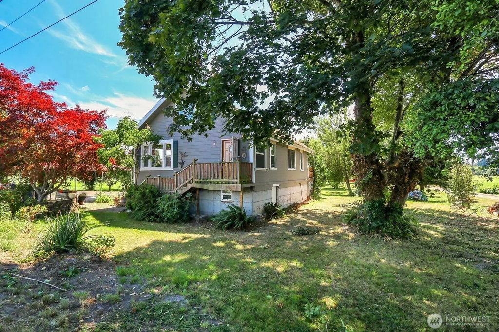 320 Pioneer Highway E, Arlington