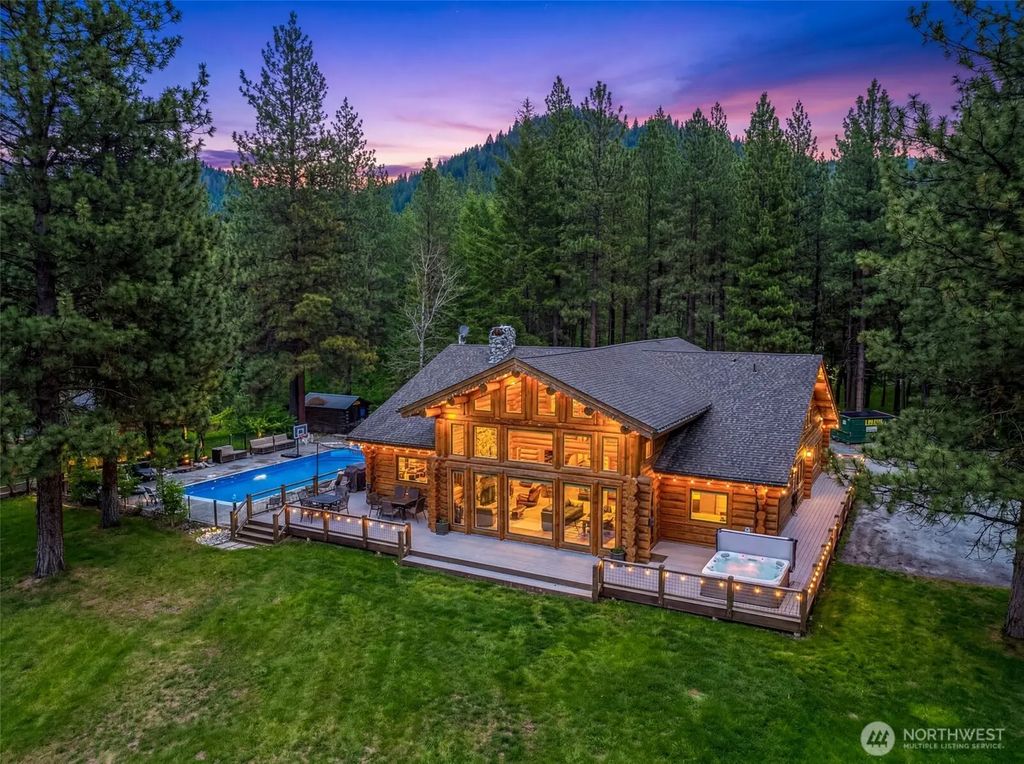 18135 River Road, Leavenworth