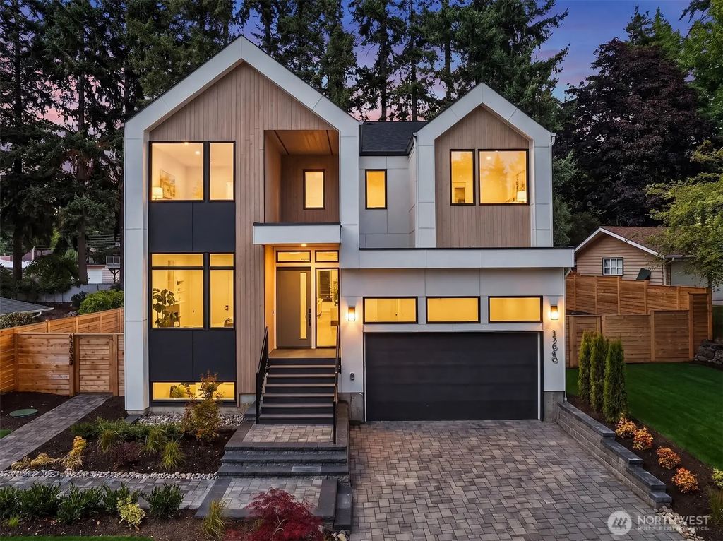 15640 Ne 1st Place, Bellevue