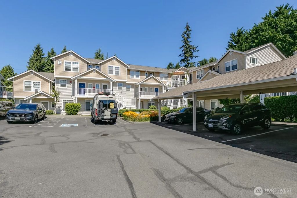 5400 Harbour Pointe Boulevard E202, Mukilteo