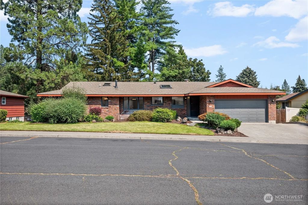 7118 N Winston Drive, Spokane