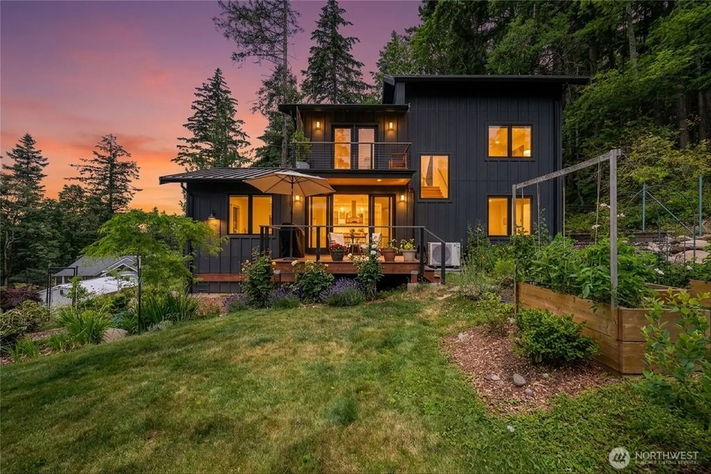 760 Chuckanut Drive, Bellingham