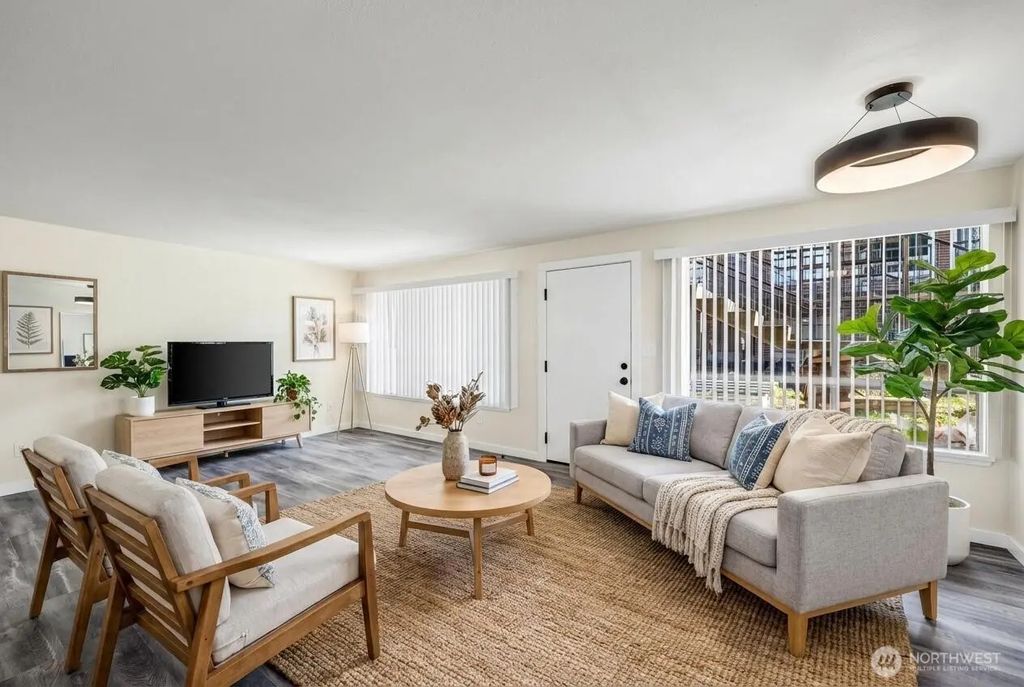 748 S Cloverdale Street Unit 6, Seattle