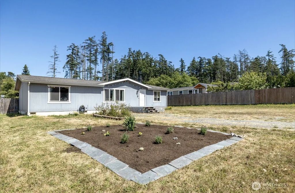 1060 Sidney Street, Oak Harbor