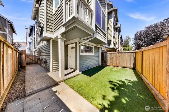 8516 Nesbit Avenue N A, Seattle