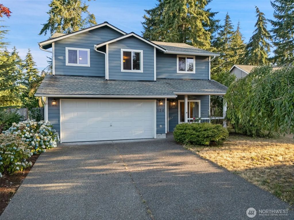 130 E Warbler Court, Allyn