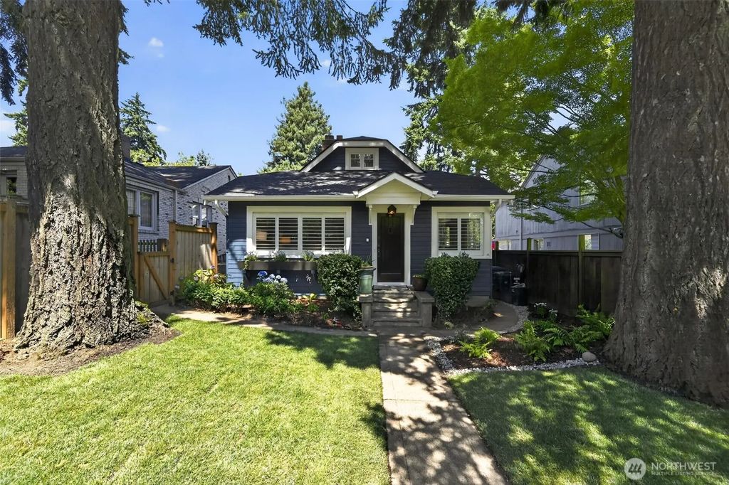 3806 E Galer Street, Seattle