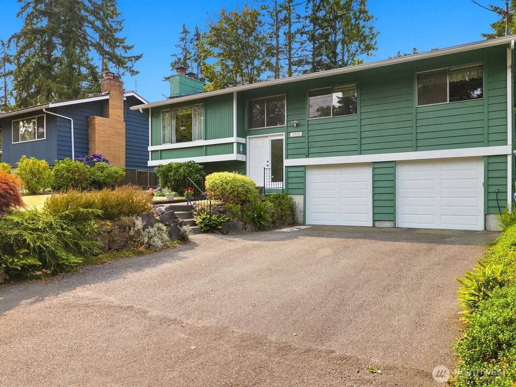 1839 N 185th Street, Shoreline