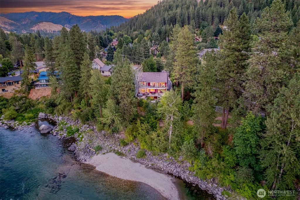 9690 East Leavenworth Road, Leavenworth