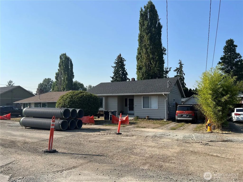 603 Kansas Street Sw 1 & 2, Orting