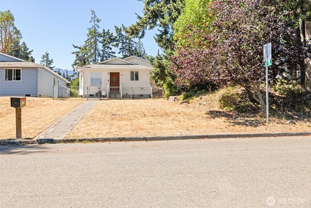 1206 W 15th Street, Port Angeles