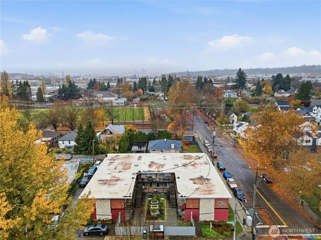 748 S Cloverdale Street 8, Seattle