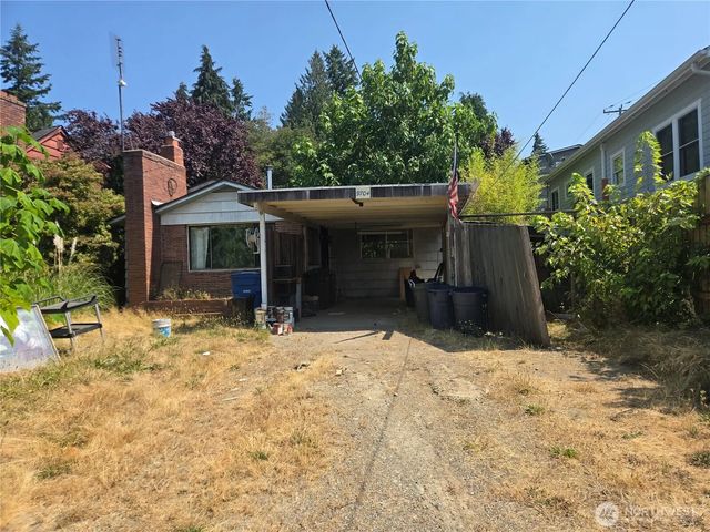 9704 8th Avenue Ne, Seattle