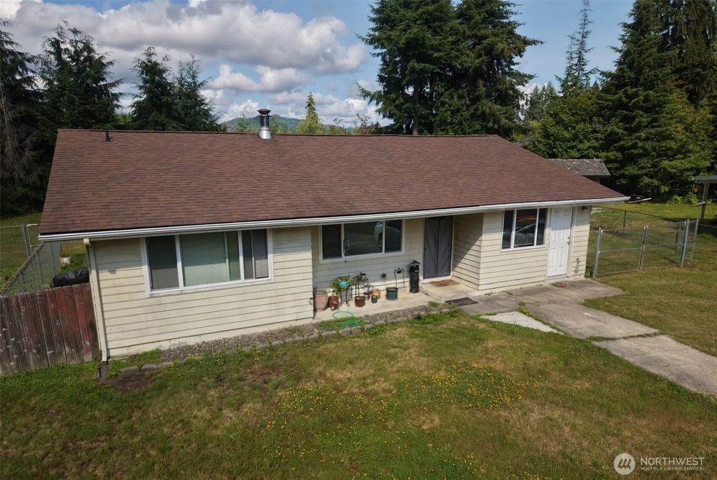 291 Little John Lane, Forks