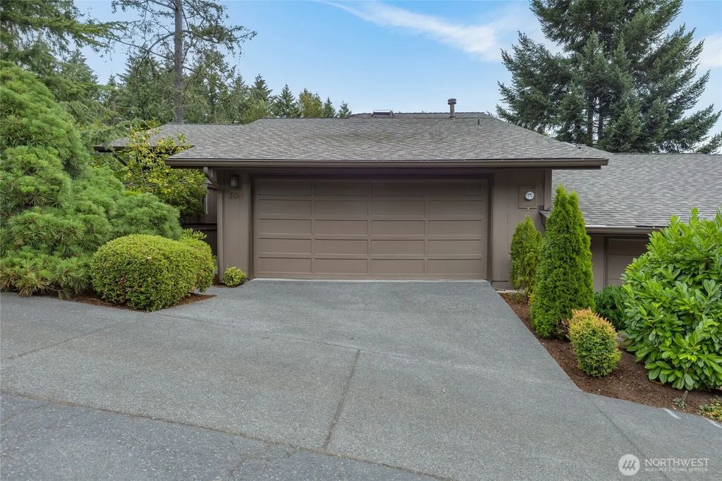 104 168th Avenue Ne, Bellevue