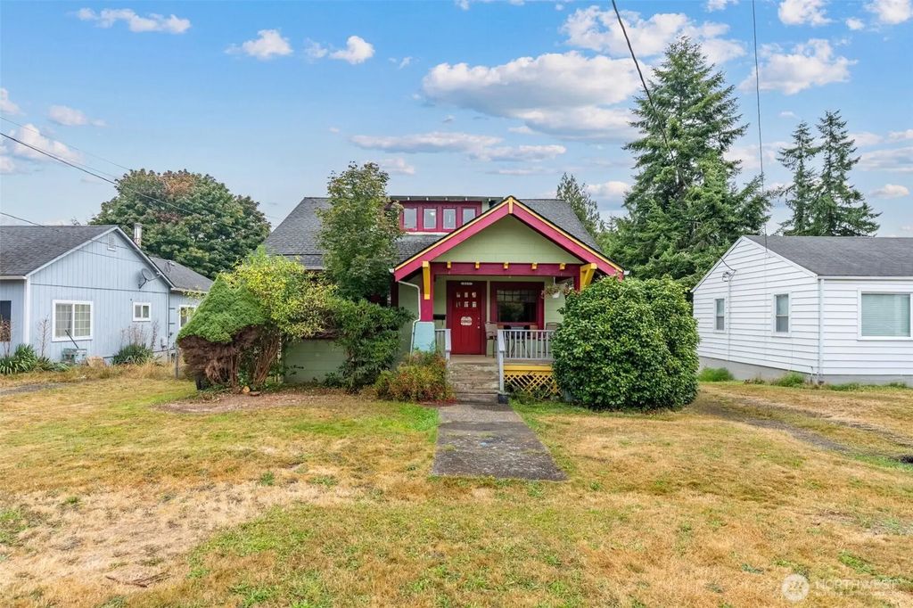 853 Fowler Street, Raymond