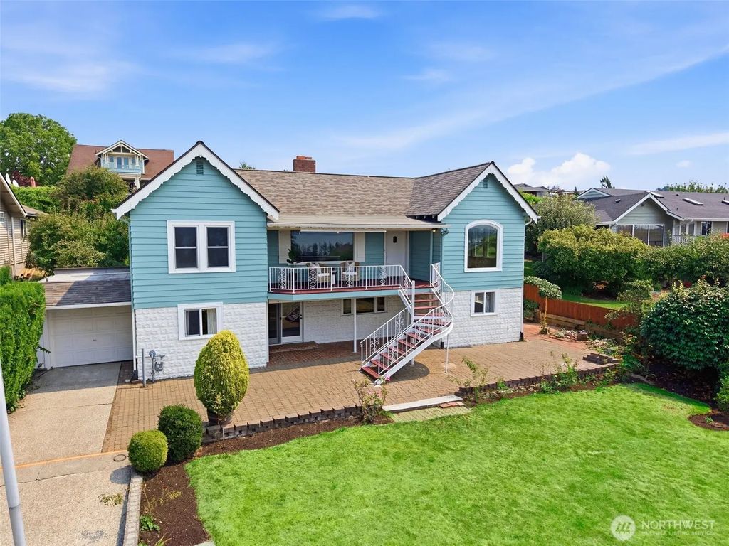 1209 S Sunset Drive, Tacoma