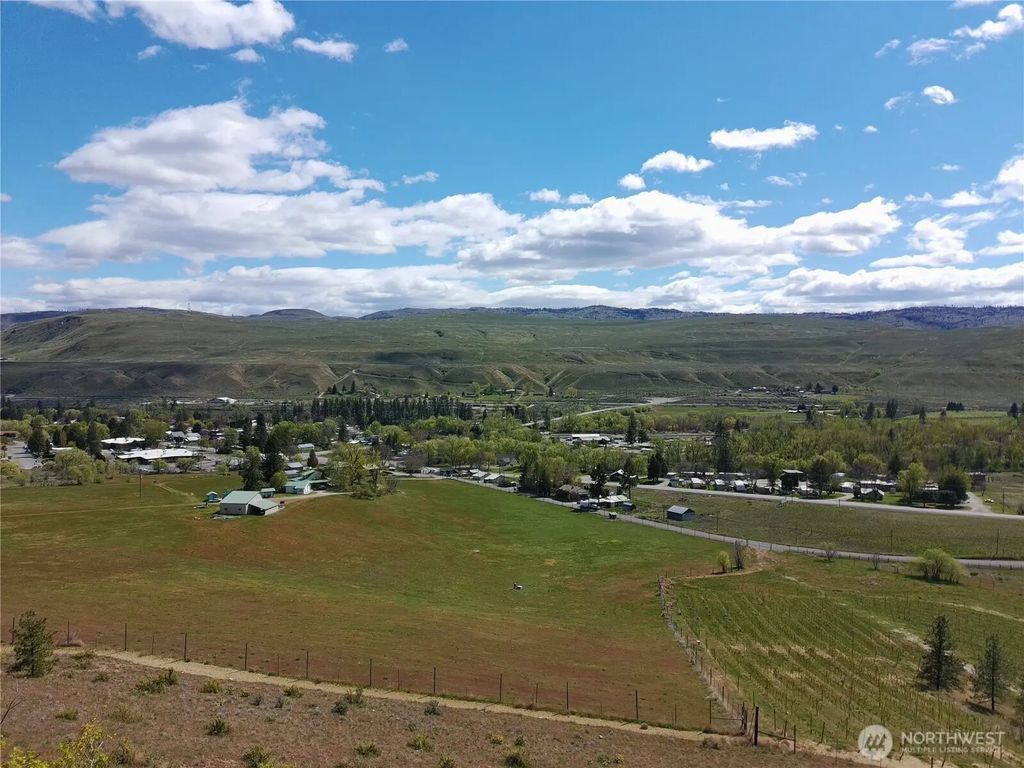 Okanogan Cemetery Road, Okanogan