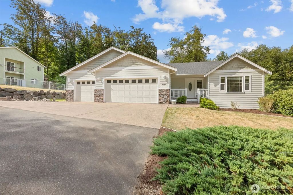7977 E Clam Bay Court, Port Orchard