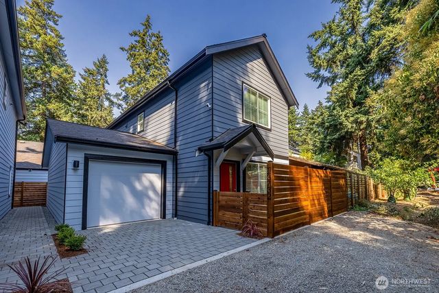 13732 Stone Avenue N, Seattle