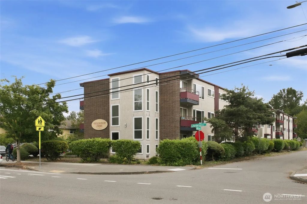 4803 S Henderson Street, Seattle