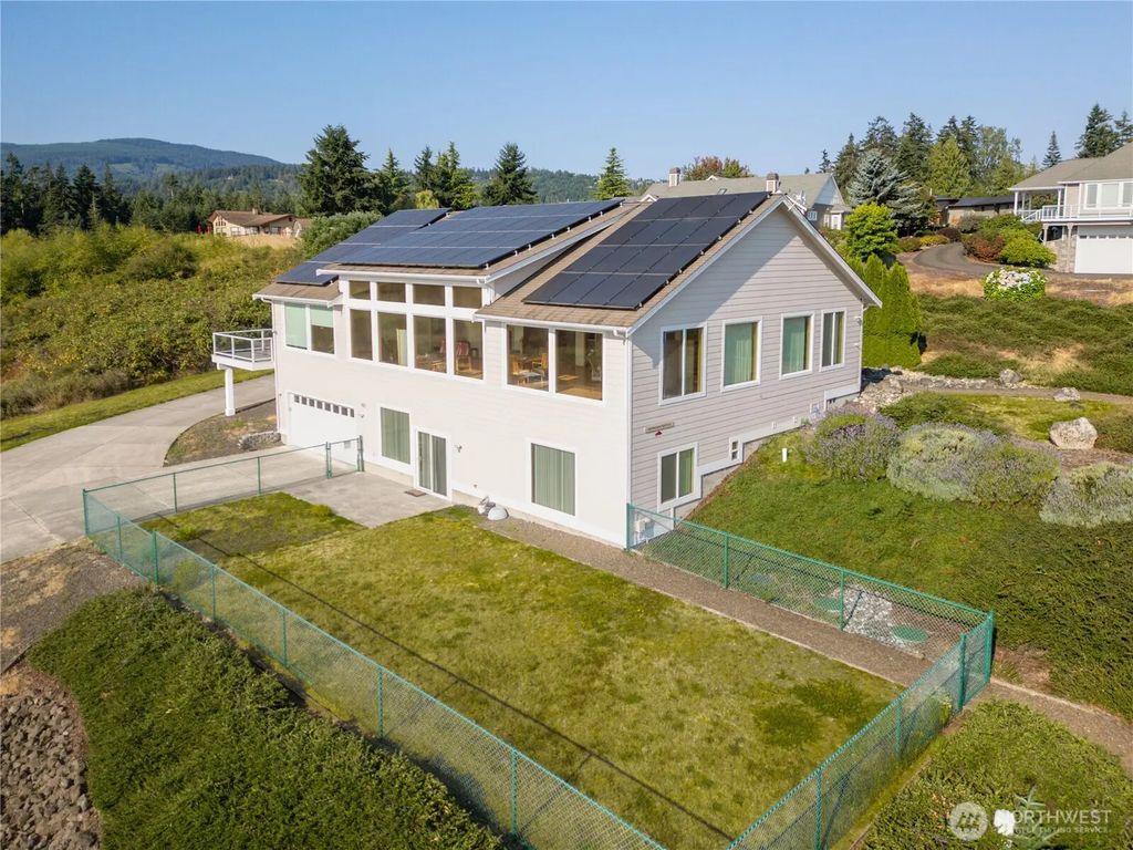 160 Mariners View Court, Sequim