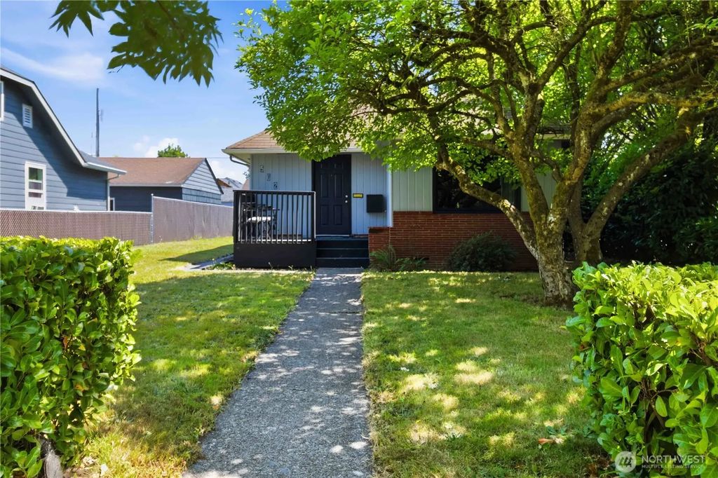 502 17th Avenue, Longview