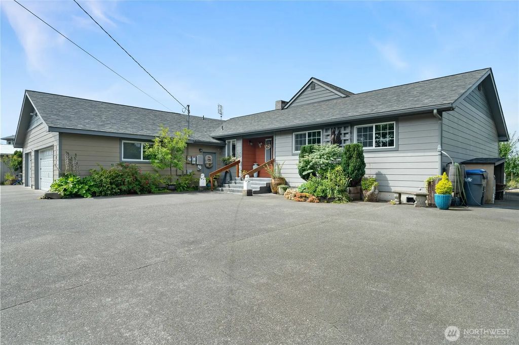 1103 S Aberdeen Street, Westport