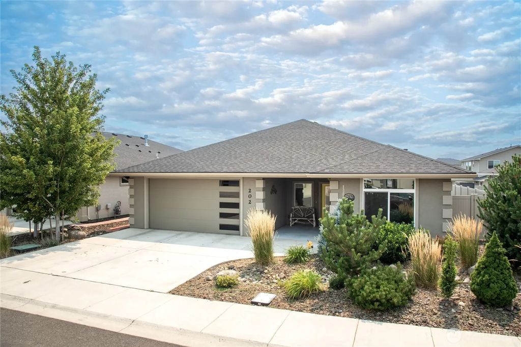 202 E Stanford Avenue, Ellensburg