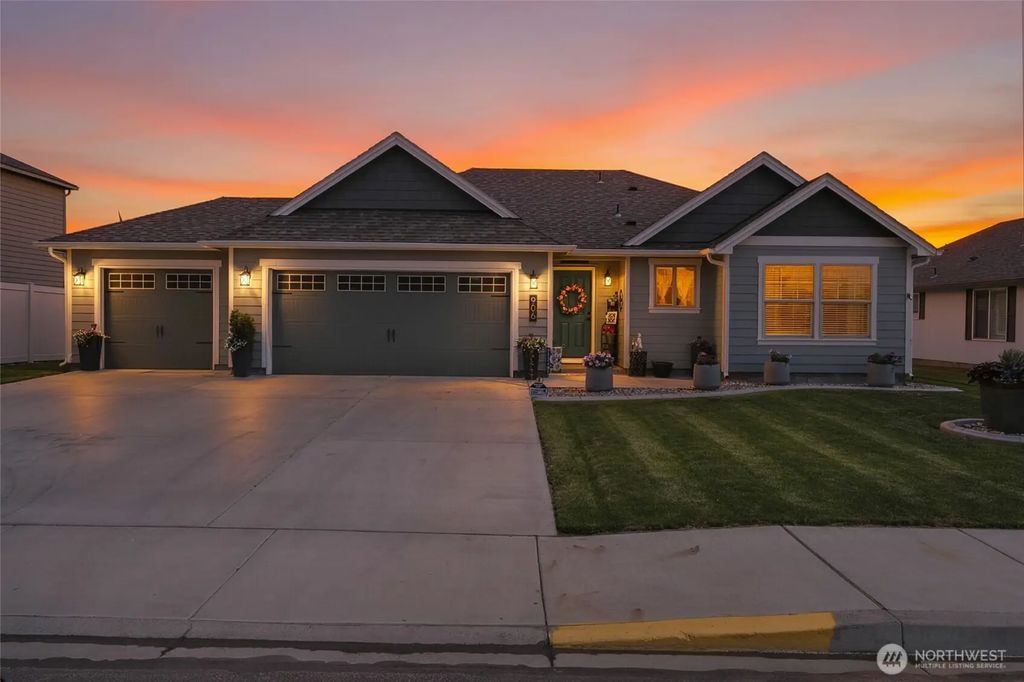 906 3rd Avenue Ne, Quincy