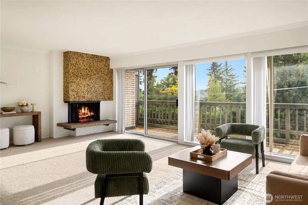 2500 81st Avenue Se 351, Mercer Island