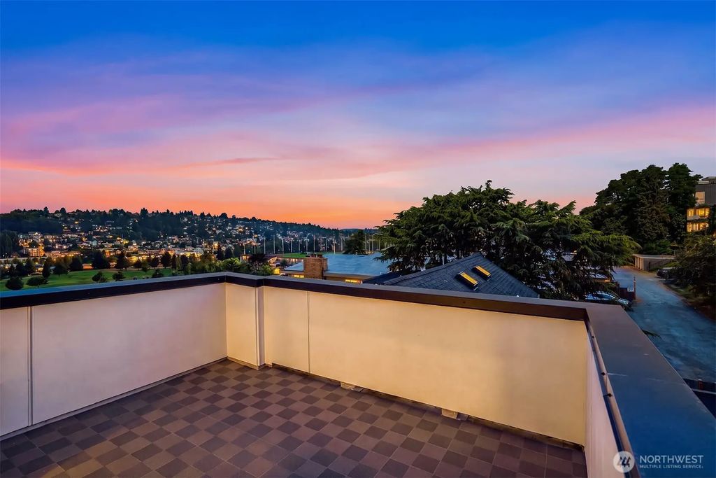 2538 14th Avenue W E, Seattle