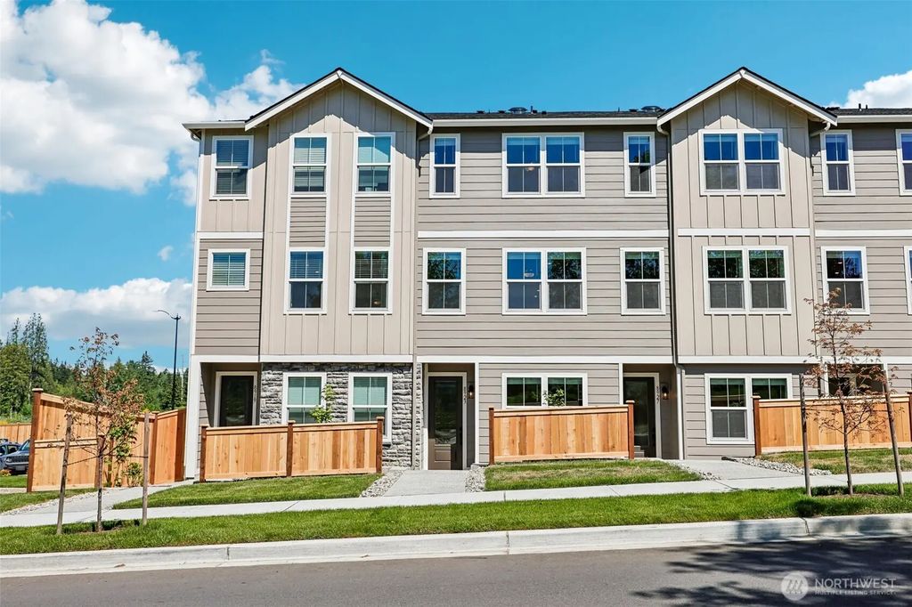 8927 172nd Street Ne, Arlington