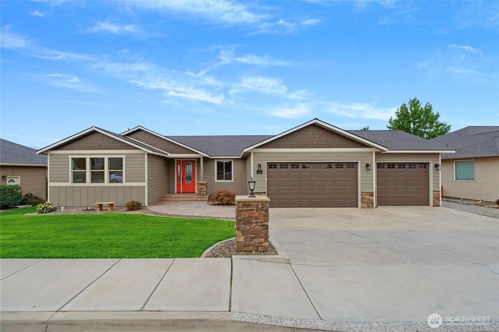 76 S Meadowbrook Lane, East Wenatchee
