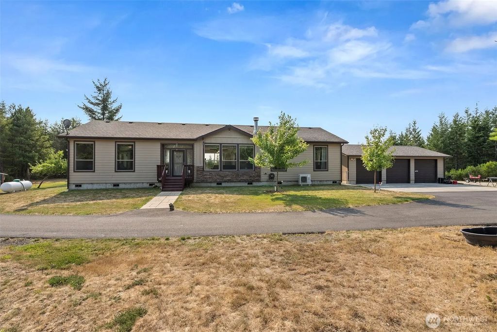 351 N Evening Star Lane, Hoodsport